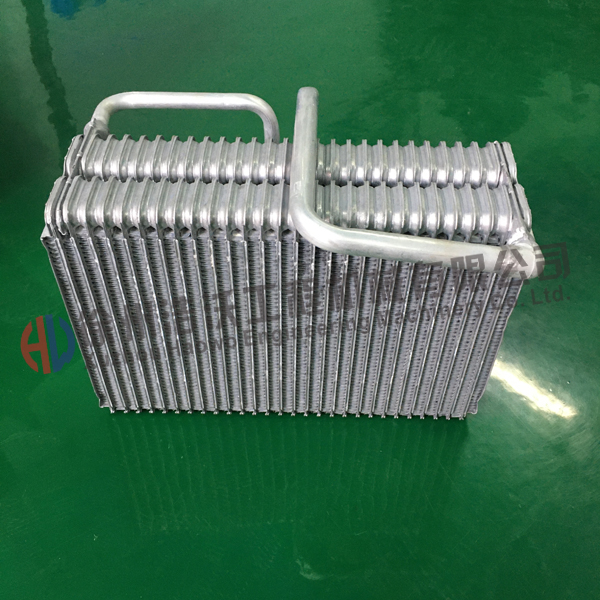 沃爾沃配件 空調(diào)蒸發(fā)箱14509329